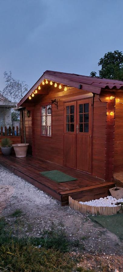 Le Chalet Des Dany Saint-Mamert-du-Gard Екстериор снимка