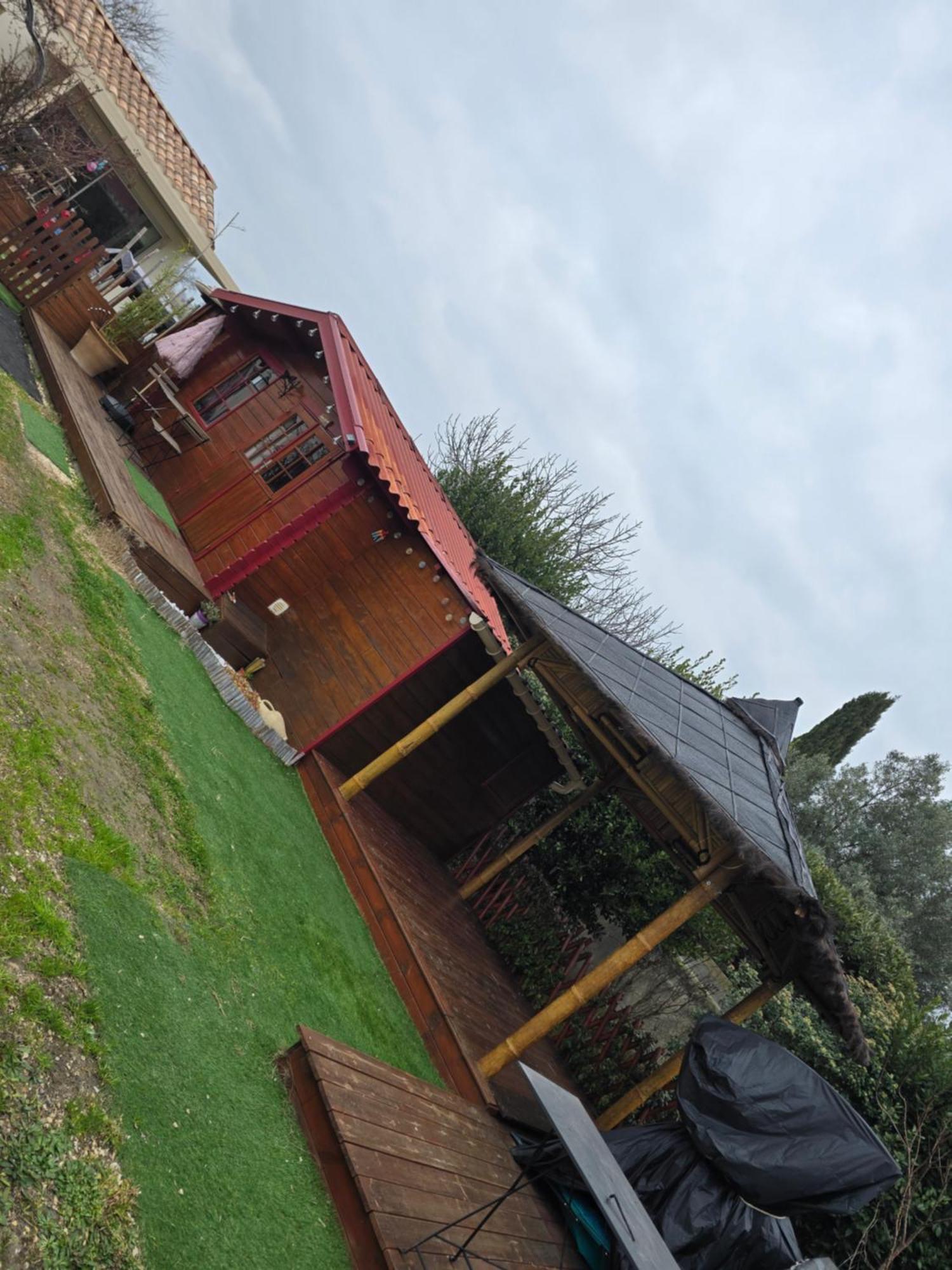 Le Chalet Des Dany Saint-Mamert-du-Gard Екстериор снимка